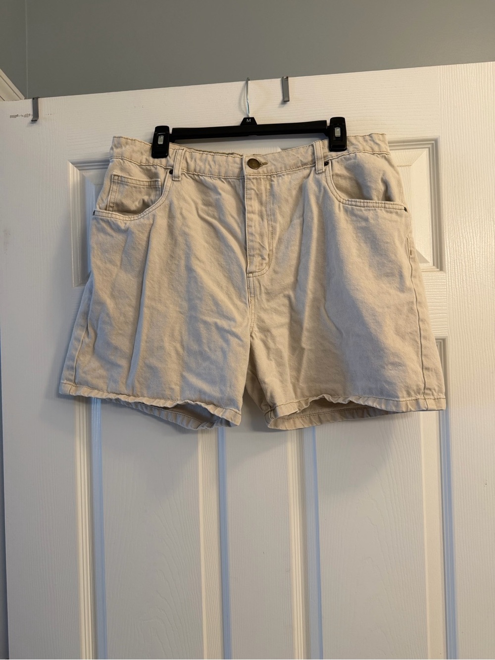 Cotton On Cream High-Rise Miley Short